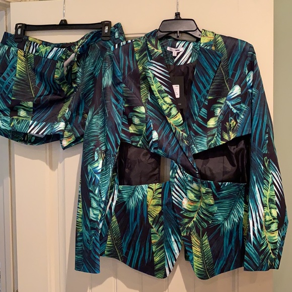 NWT Fashion Nova Short Set - Picture 2 of 7